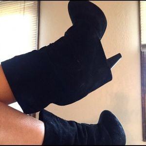 Black suede Ankle Boots